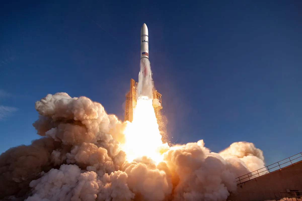 亚马逊申请手机卫星网络牌照，对垒SpaceX
