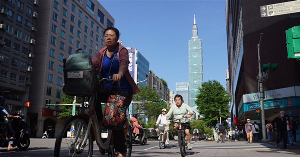 台湾上半年GDP增长13.72%：AI出口繁荣正在把增长推向四十年高位