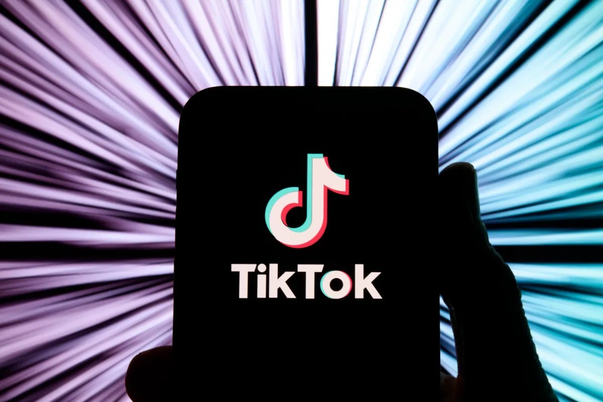 TikTok推出AI购物助手和一键结账功能