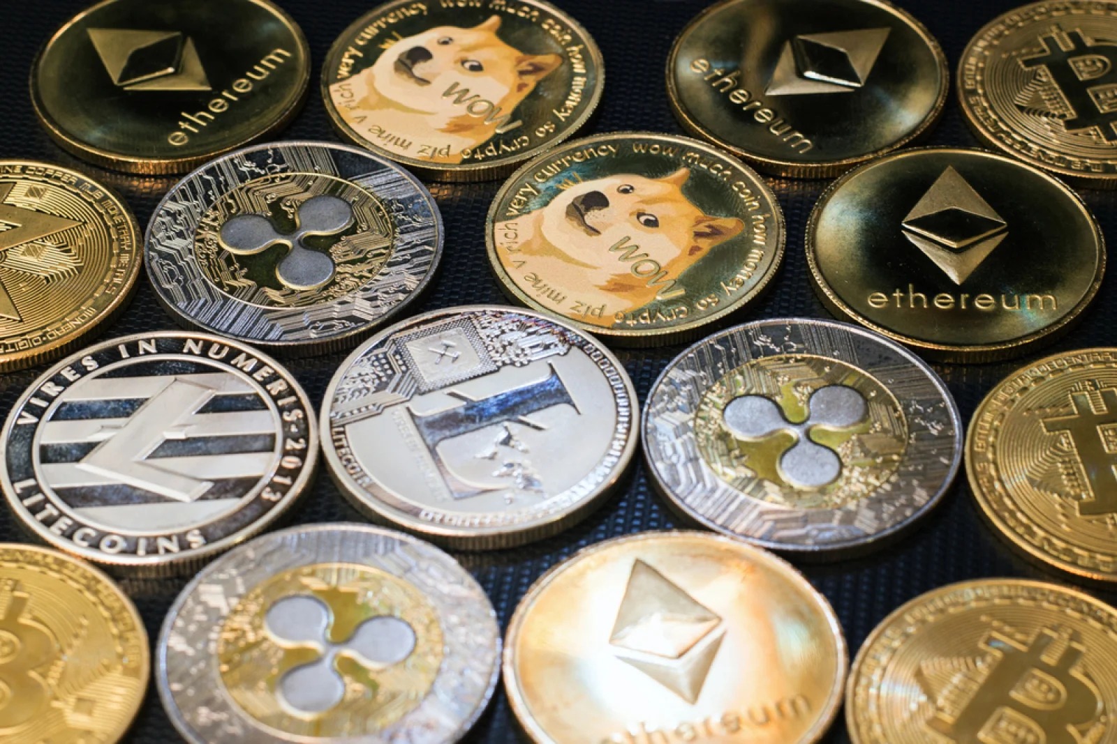 SHIB、HYPE、ZEC 和 ETH 价格分析：10月9日看空情绪加重